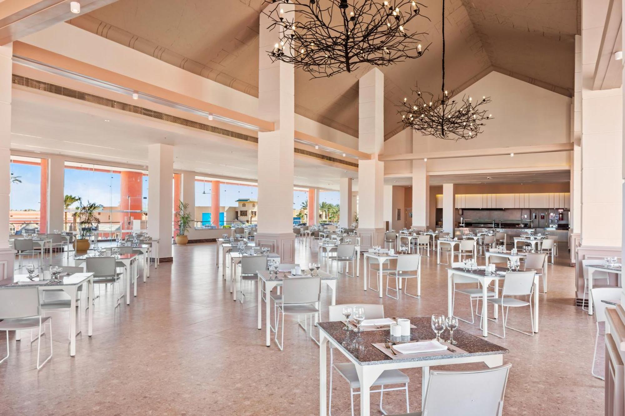 Pickalbatros Laguna Club Resort Sharm El Sheikh מראה חיצוני תמונה The buffet at the hotel