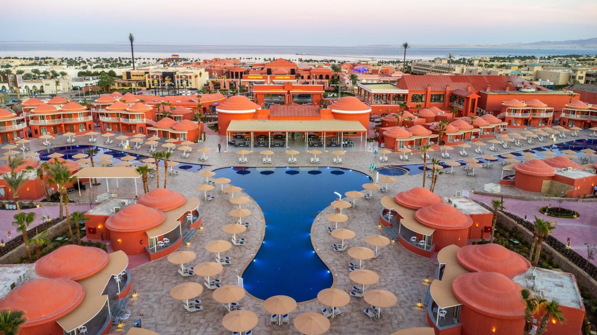 Pickalbatros Laguna Club Resort Sharm El Sheikh מראה חיצוני תמונה The resort at sunset